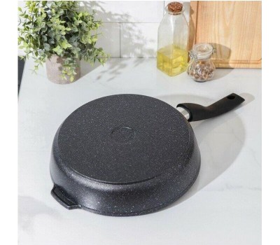 Сковорода KUKMARA смт283а а/пр литая 28см съемн/руч Темный мрамор