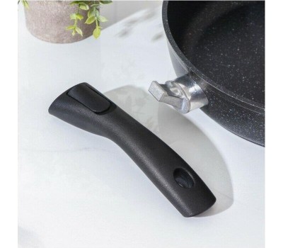 Сковорода KUKMARA смт283а а/пр литая 28см съемн/руч Темный мрамор