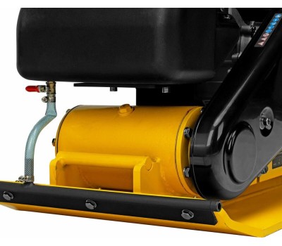 Виброплита DENZEL Виброплита бензиновая VC-30W, 30 кН, 60*45 см, 196 см3, бак для воды 97042