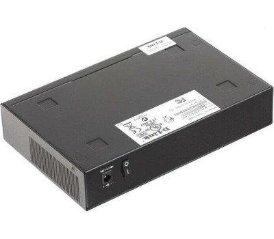 D-Link DGS-1008P/E1A Неуправляемый коммутатор с 8 портами 10/100/1000Base-T (4 порта PoE 802.3af/at, PoE-бюджет 80 Вт)