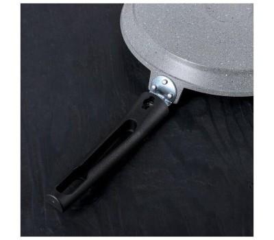 Сковорода KUKMARA Сбмс240-1а а/пр литая блинная 24см съемн/руч Светлый мрамор