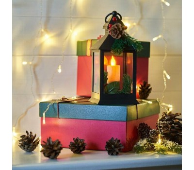 NEON-NIGHT (513-047) Декоративный фонарь со свечкой и шишкой, черный , 10,7x10,7x23,5 см, цвет Теплый