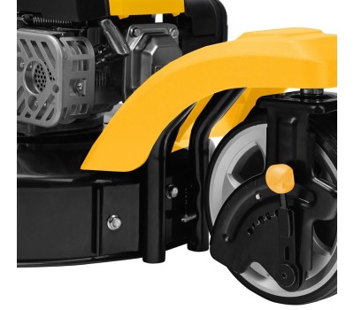 Газонокосилка DENZEL Бензиновая газонокосилка GLT-460SP-T, Trike 149 см3, 46 см, привод, панель, 60л 58810