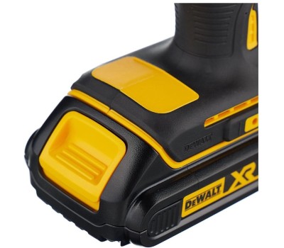 Дрель-шуруповерт DEWALT Дрель-шуруповерт DCD777D2T-QW, 2Ач, с двумя аккумуляторами