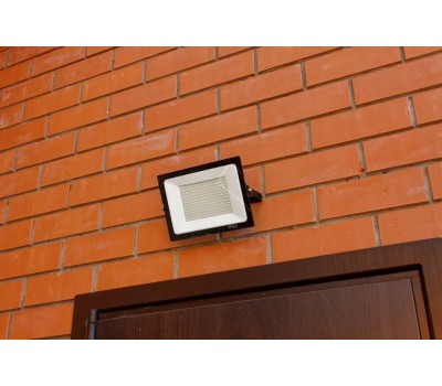 Прожектор светодиодный GLANZEN FAD-0007-70