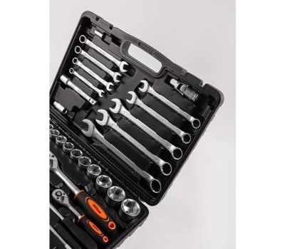 Набор инструментов AV STEEL (AV-011082) 82 предм. профессион