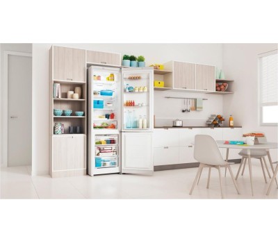 Холодильник INDESIT ITR 4200 W