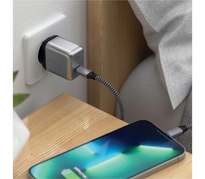 SATECHI Сетевое зарядное устройство 30W USB-C GaN Wall Charger. Цвет: серый космос
