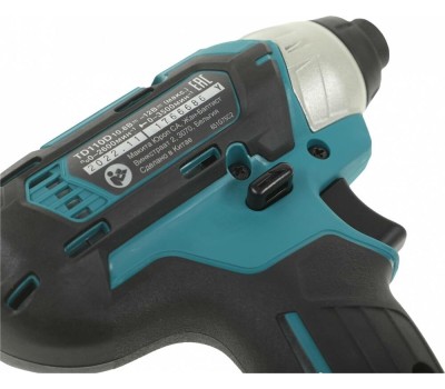 MAKITA Ударный шуруповерт TD110DWAE, 2Ач, с двумя аккумуляторами