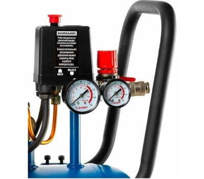 Компрессор ЗУБР ЗКПМ-360-50-Р-2.2 360 л/мин, 50 л рессивер, 2200 Вт, ременной