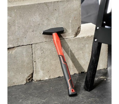 Ручной инструмент REXANT (12-8113) Молоток слесарный с фибергласовой рукояткой 300 г