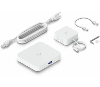 Маршрутизатор Ubiquiti UniFi Cloud Gateway Max 512GB Маршрутизатор 4 ядра (1,5 ГГц), 4х 2.5G RJ45, 1х 2.5G RJ45, SSD 512 ГБ